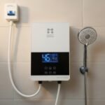 Calentadores tecnología esencial para tu hogar, en una imagen de estilo monocromático.